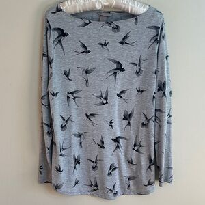 H&M Light Gray Swallow Print Long Sleeve Tee – Women’s